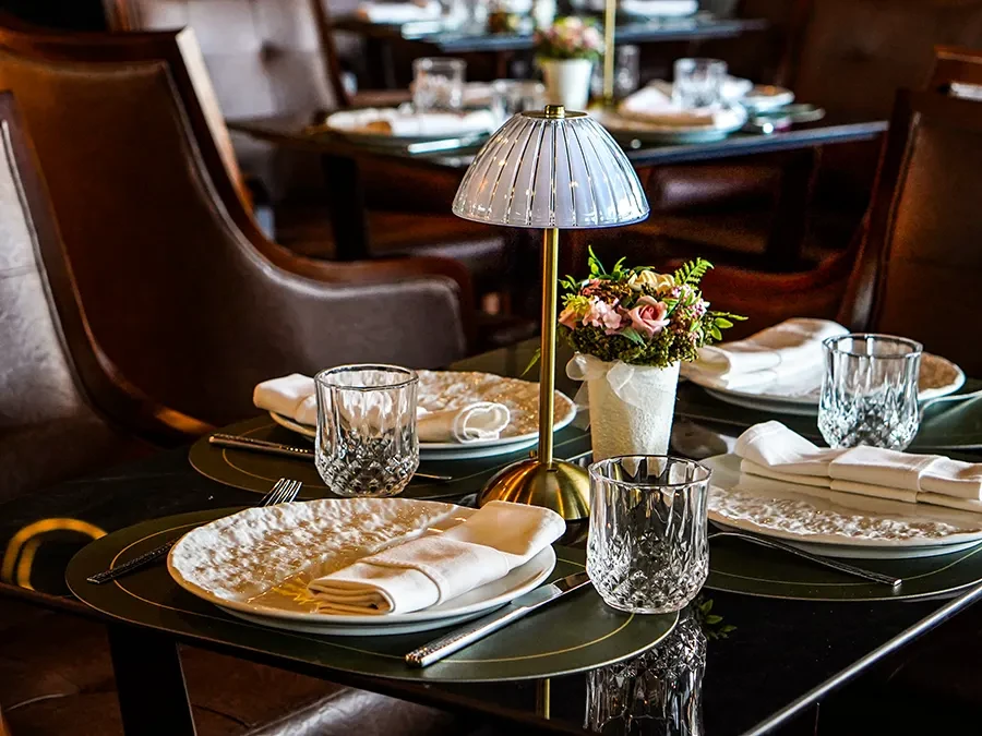 Ambience-Dining-Blossom-Steakhouse-media