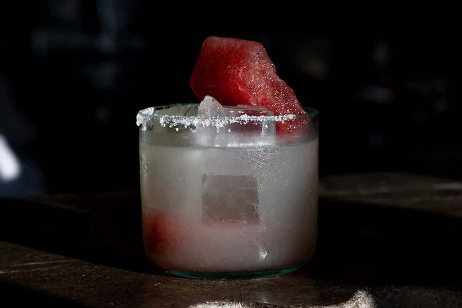 mason_ulus_opening_drink